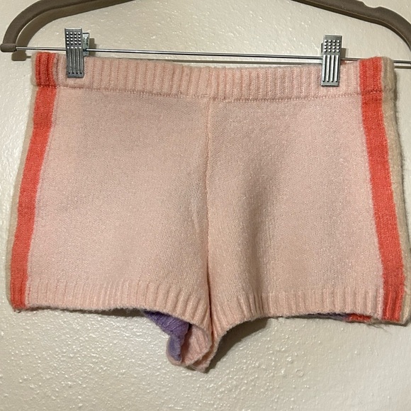 FlorencebyMillsFashion •
Color Block Shortie - Millie
Lavender size S - Picture 6 of 9